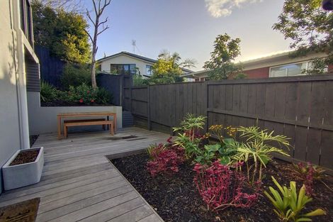 Photo of property in 24a Lyons Avenue, Murrays Bay, Auckland, 0630