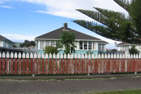 Photo of property in 87 Clyde Crescent, Roslyn, Palmerston North, 4414