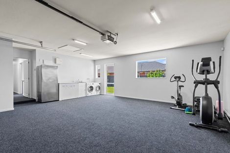 Photo of property in 6 Rawei Place, Harewood, Christchurch, 8051