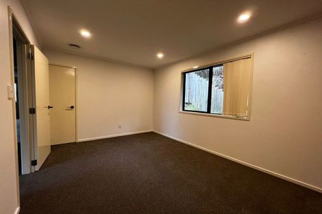 Photo of property in 45 Condor Place, Unsworth Heights, Auckland, 0632