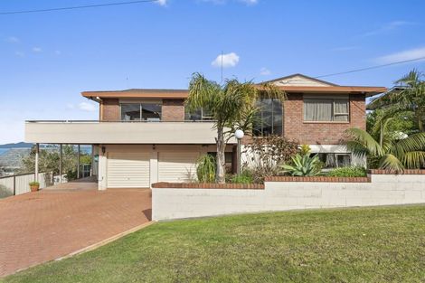 Photo of property in 31 Ridge Road, Waiake, Auckland, 0630