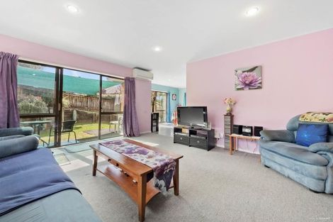 Photo of property in 9 Milan Drive, Glen Eden, Auckland, 0602