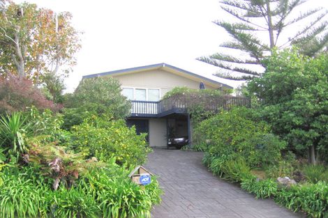 Photo of property in 1 Kilduff Place, Mairangi Bay, Auckland, 0630