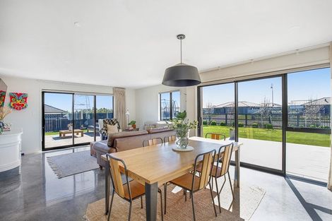 Photo of property in 29 Honeyfield Drive, Whalers Gate, New Plymouth, 4310