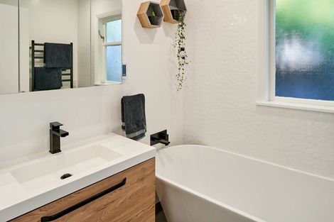 Photo of property in 37 Cluny Road, Plimmerton, Porirua, 5026