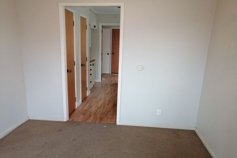 Photo of property in 2/8 Sunburst Street, Papakura, 2110