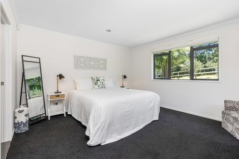 Photo of property in 100 Kauri Crescent, Waimauku, Kumeu, 0891