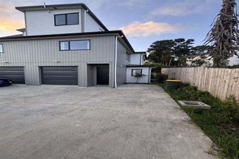 Photo of property in 17 Cassandra Grove, Totara Vale, Auckland, 0629