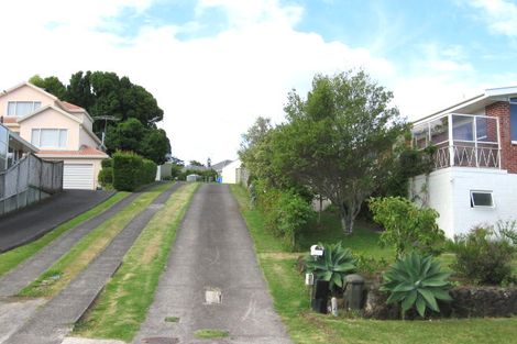 Photo of property in 24 Alton Avenue, Hillcrest, Auckland, 0627