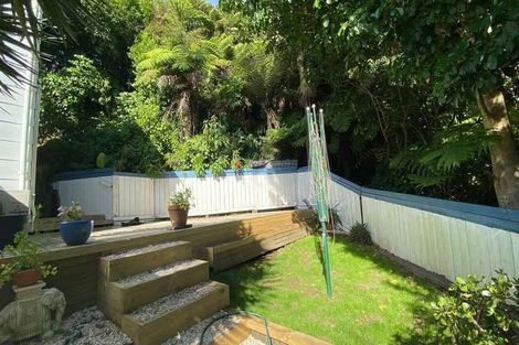 Photo of property in 2/147 Spinella Drive, Bayview, Auckland, 0629
