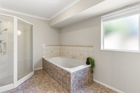 Photo of property in 40 Tralee Terrace, Dannemora, Auckland, 2016