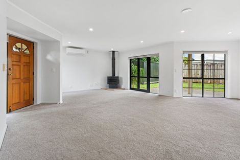 Photo of property in 3a Harding Avenue, Mount Wellington, Auckland, 1072