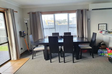 Photo of property in 12 Sutton Road, Drury, 2113