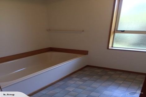 Photo of property in 2/395 Ilam Road, Bryndwr, Christchurch, 8053