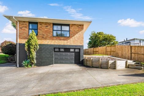 Photo of property in 78a Wharf Road, Te Atatu Peninsula, Auckland, 0610