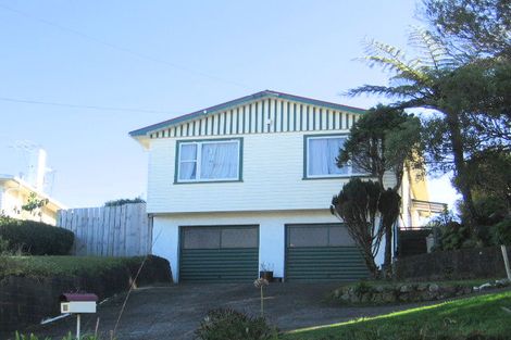 Photo of property in 63 Bassett Road, Johnsonville, Wellington, 6037