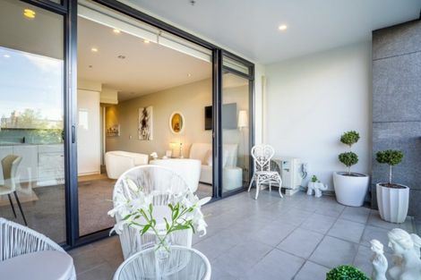 Photo of property in Cooks Apartments, 1e/24 James Cook Crescent, Remuera, Auckland, 1050