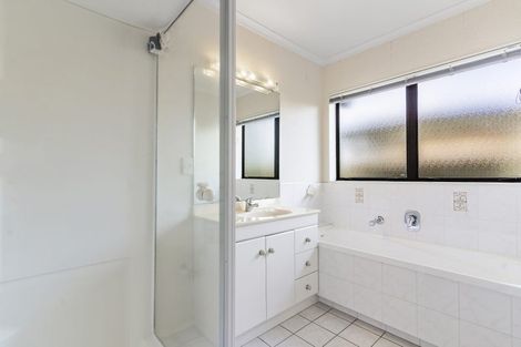 Photo of property in 5 Foxley Place, Burswood, Auckland, 2013