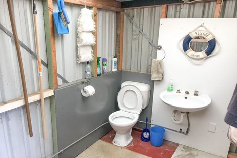 Photo of property in 19 West Crescent, Te Puru, Thames, 3575