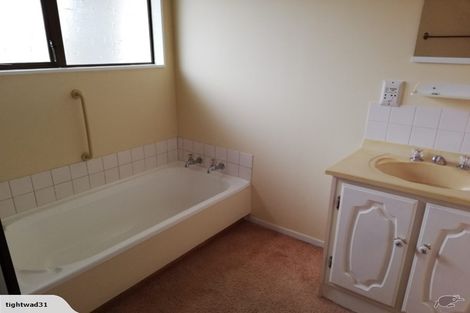 Photo of property in 2/89 College Street, Awapuni, Palmerston North, 4412