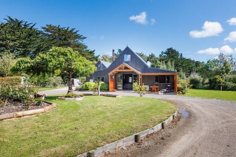 Photo of property in 237 Ngaio Road, Halcombe, Palmerston North, 4479