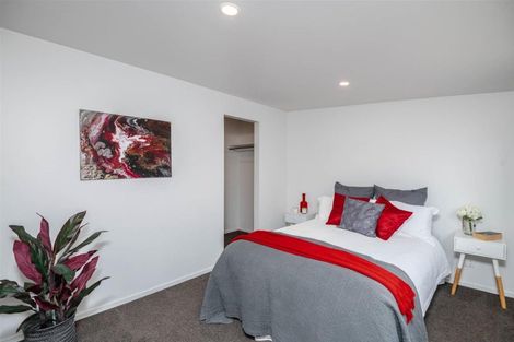 Photo of property in 106b Glanmire Road, Newlands, Wellington, 6037