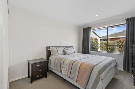 Photo of property in 20 Lowry Avenue, Redwood, Christchurch, 8051