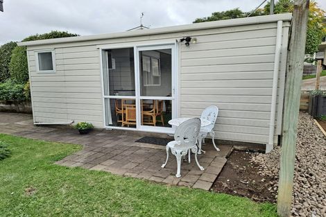 Photo of property in 8 Walmer Grove, Bell Block, New Plymouth, 4312