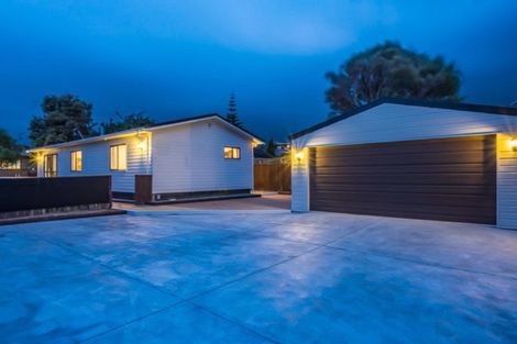 Photo of property in 92 Queens Road, Waikanae Beach, Waikanae, 5036