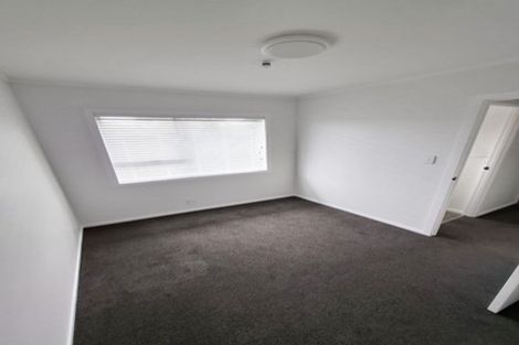 Photo of property in 30 Faith Bullock Place, New Lynn, Auckland, 0600