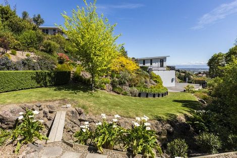 Photo of property in 16 Iles Lane, Cashmere, Christchurch, 8022