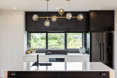 Photo of property in 18 Silkwood Place, Fitzherbert, Palmerston North, 4410