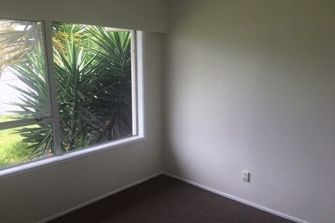 Photo of property in 1/29 Kindergarten Drive, Conifer Grove, Takanini, 2112