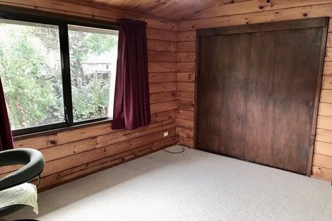 Photo of property in 63 Gemstone Drive, Birchville, Upper Hutt, 5018