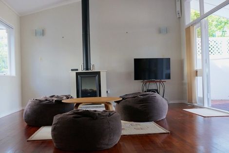 Photo of property in 20 Brunton Place, Glenfield, Auckland, 0629