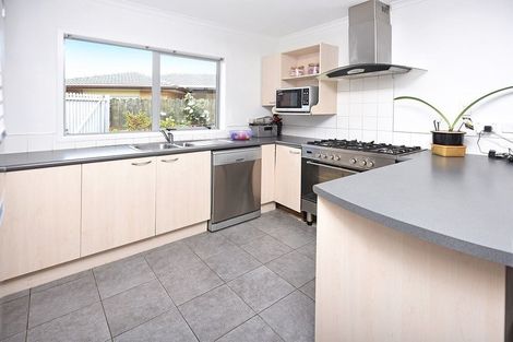 Photo of property in 9 Fitchburg Place, Mangere, Auckland, 2022