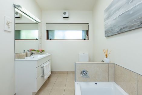 Photo of property in 72 Puketapu Road, Taradale, Napier, 4112