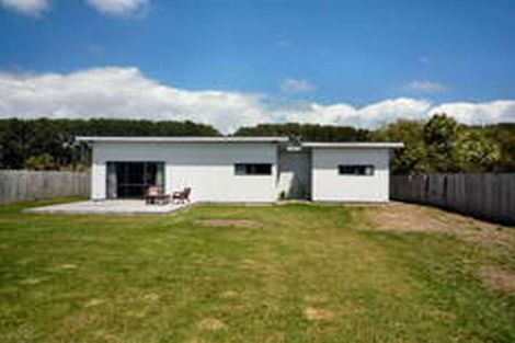 Photo of property in 10 Pacific Place, Whitianga, 3510