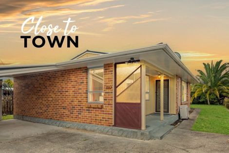 Photo of property in 2/18 Seddon Street, Wallaceville, Upper Hutt, 5018