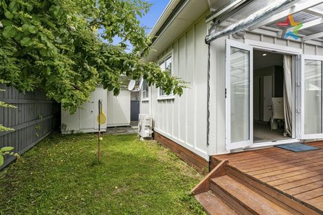 Photo of property in 1a Waldie Grove, Avalon, Lower Hutt, 5011