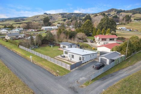 Photo of property in 4 Spurn Street, Milton, 9220