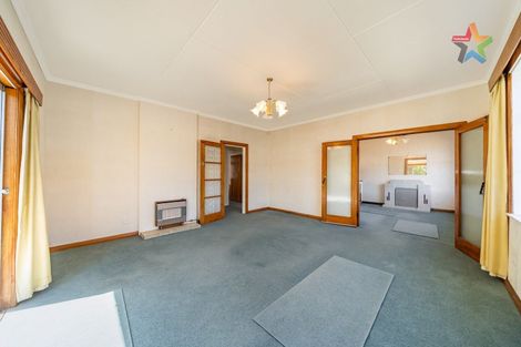 Photo of property in 2 Byron Street, Petone, Lower Hutt, 5012