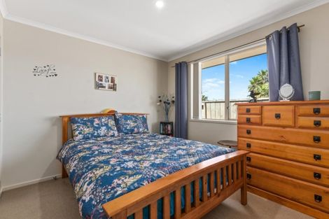 Photo of property in 94 Doncaster Drive, Papamoa Beach, Papamoa, 3118