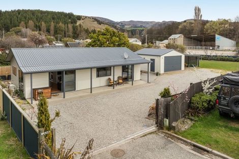 Photo of property in 135 Main Road, Luggate, Cromwell, 9383