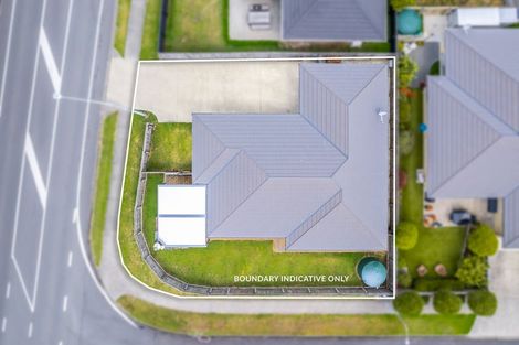 Photo of property in 18 Guildford Drive, Paraparaumu, 5032