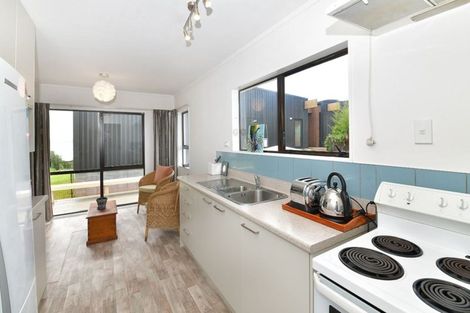 Photo of property in 14 Melandra Road, Stanmore Bay, Whangaparaoa, 0932