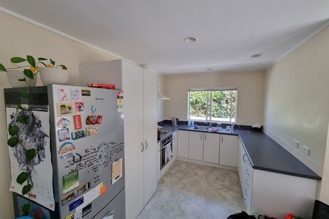 Photo of property in 2/74 College Road, Northcote, Auckland, 0627