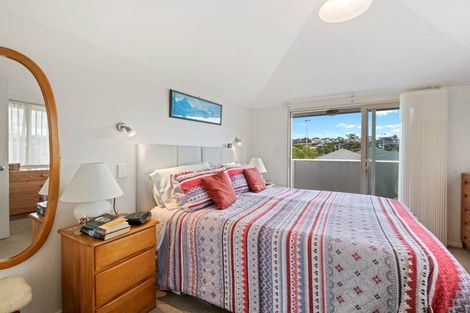 Photo of property in 13a Marellen Drive, Red Beach, 0932
