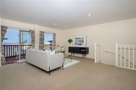 Photo of property in 143e Hobsonville Road, West Harbour, Auckland, 0618