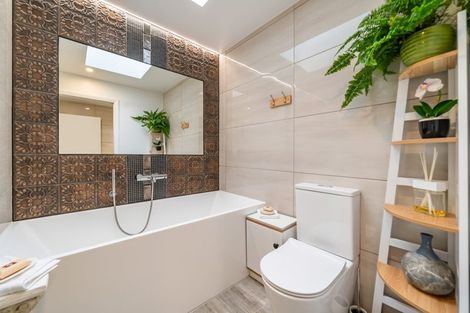 Photo of property in 54 Granville Street, Silverstream, Upper Hutt, 5019